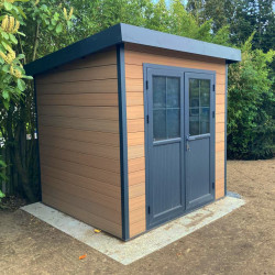 Abrigo de jardim em madeira compósita 28mm aspeto madeira 4,41m² PREMIUM - telhado plano - Woodlife Garden