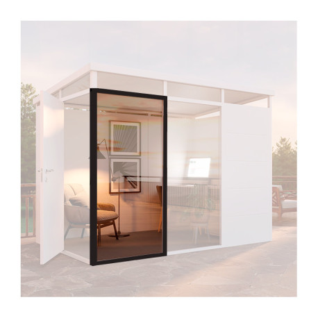 Painel de vidro duplo com moldura preta para abrigo de jardim Everbox.