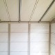 Abrigo de jardim em PVC 11,2m² DECO cinzento escuro e branco Grosfillex 
